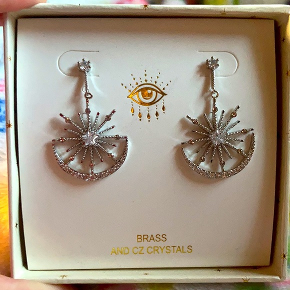 New moon & star earrings! - Picture 3 of 3